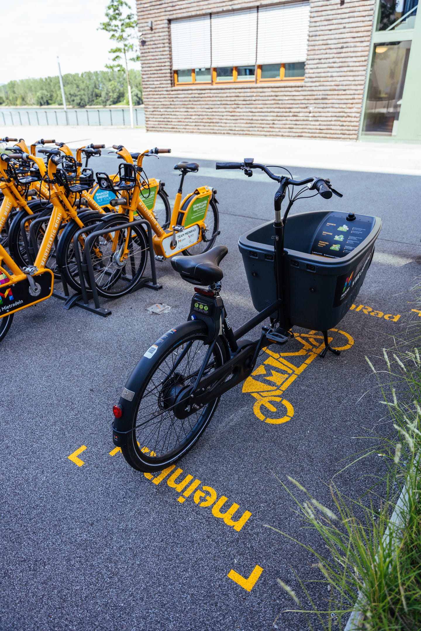Foto eines E-Lastenrades an einer E-Lastenrad-Station